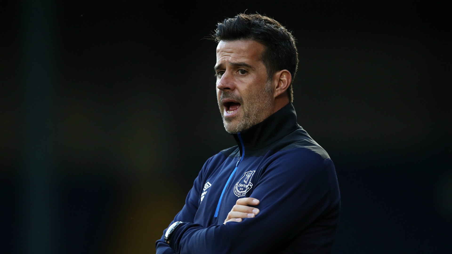 将球送入网 将球送入网