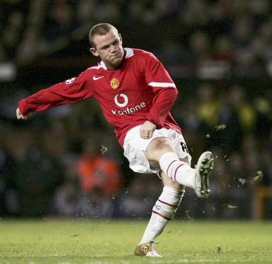 太阳报：英格兰女足前锋凯利每发一条广告，就能赚约8000英镑.