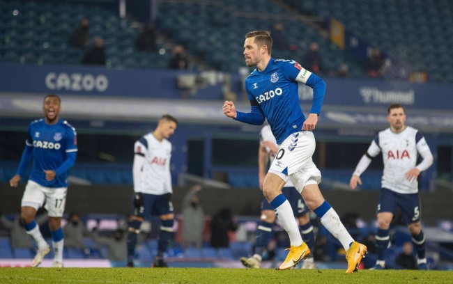 不仅仅是马 不仅仅是马